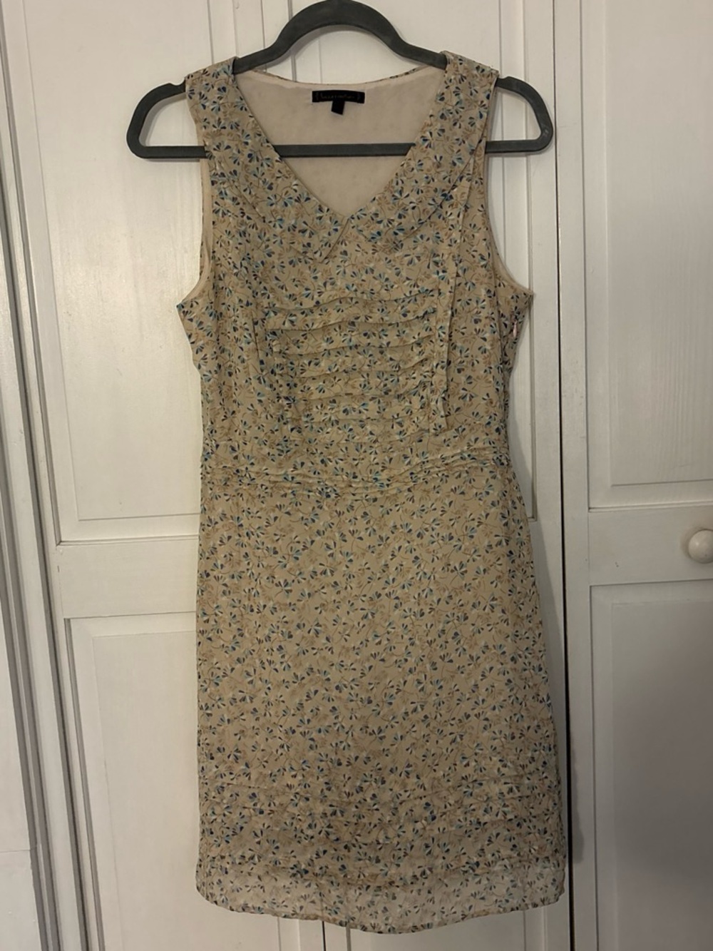 Lucca Couture Beige Floral Sleeveless Shift Dress